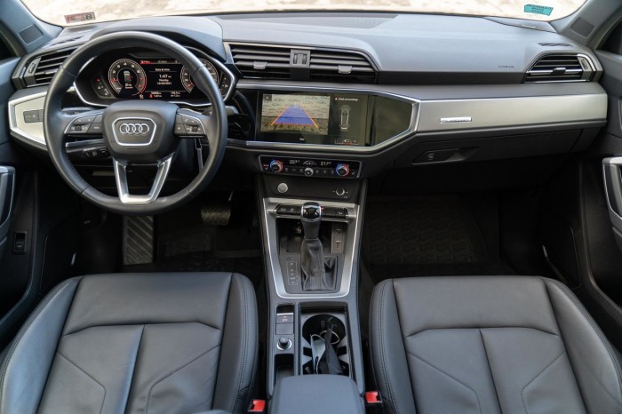 Audi Q3, 2020 photo 11