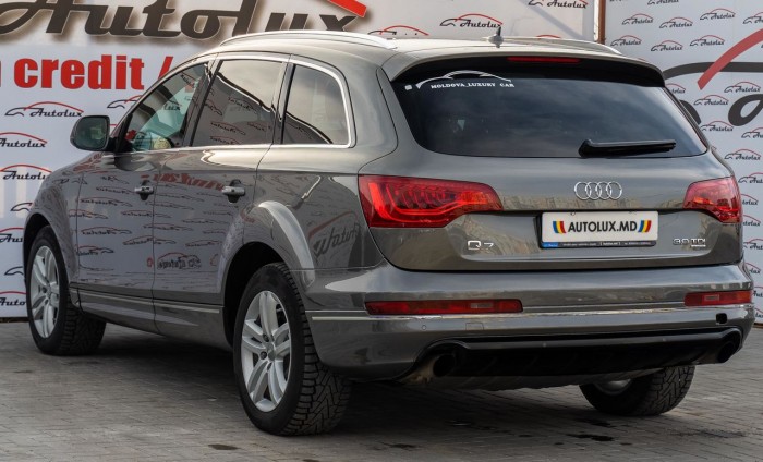 Audi Q7, 2010 an photo 1