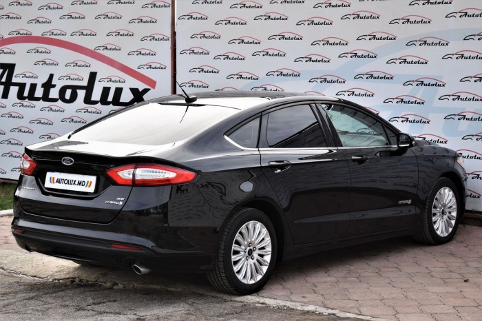 Ford Fusion, 2016 an photo 3