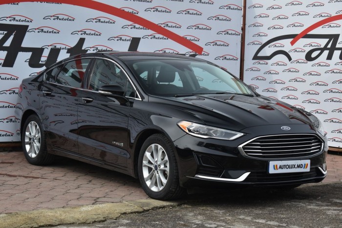 Ford Fusion, 2018 an photo 2