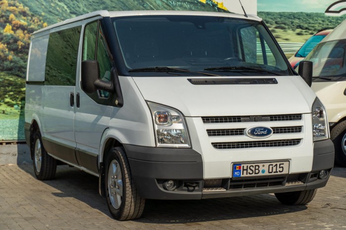 Ford Transit Trend, 2011 an photo