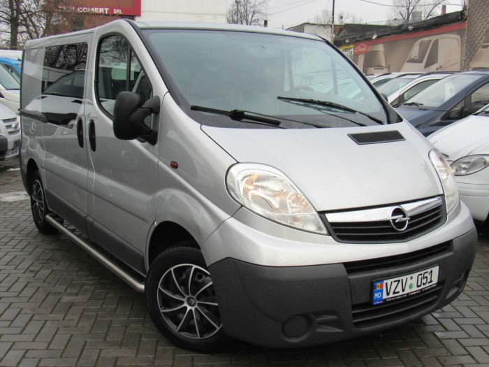 Opel Vivaro, 2011 an photo