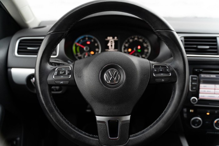 Volkswagen Jetta, 2013 photo 9