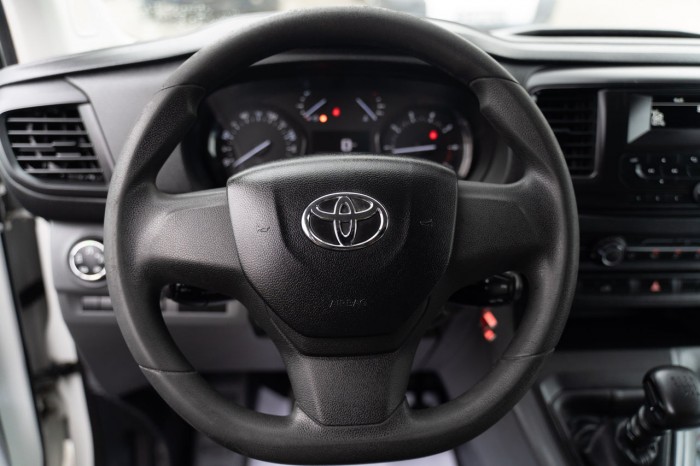 Toyota PROACE, 2016 an photo 8