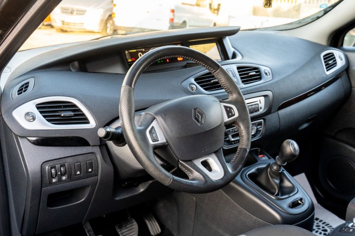 Renault Scenic, 2012 an photo 5