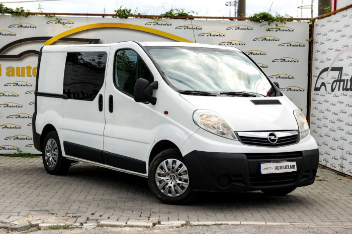 Opel Vivaro, 2013 an photo