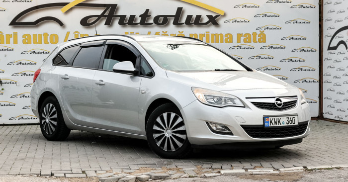 Opel Astra, 2012 an photo