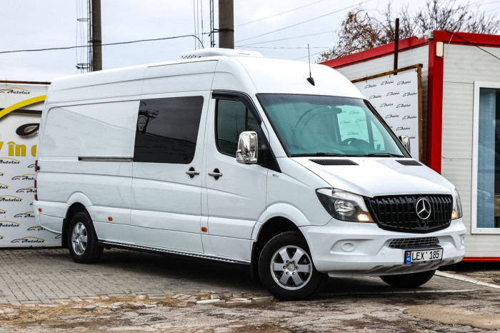 Mercedes Sprinter, 2016 an photo