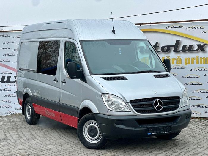 Mercedes Sprinter, 2013 an photo