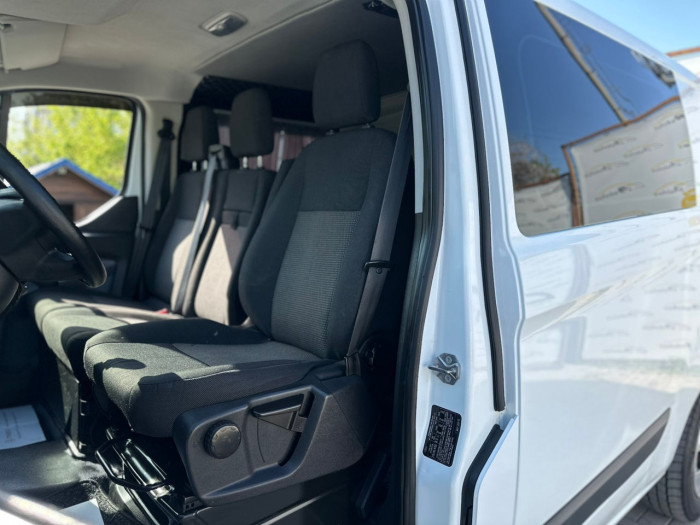 Ford Transit photo 5