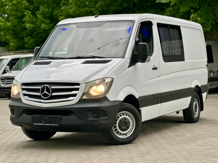 Mercedes Sprinter 7 locuri photo 2