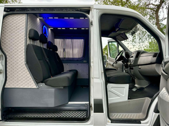 Mercedes Sprinter 7 locuri photo 7