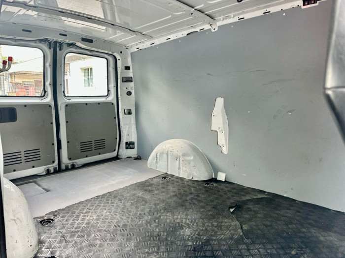 Mercedes Vito 113 photo 6