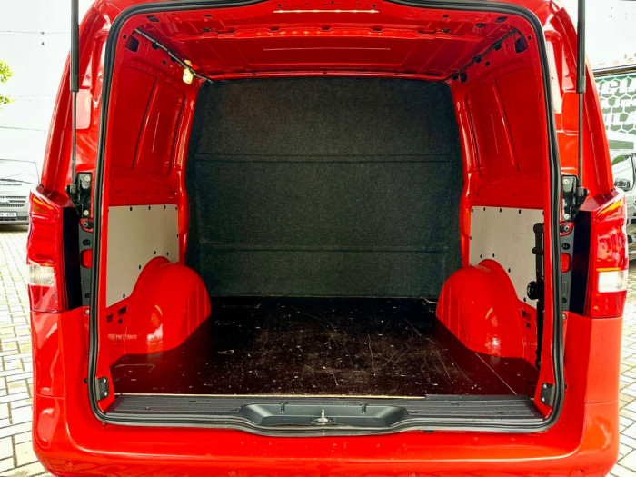 Mercedes Vito photo 10
