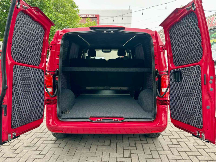 Mercedes Vito photo 10