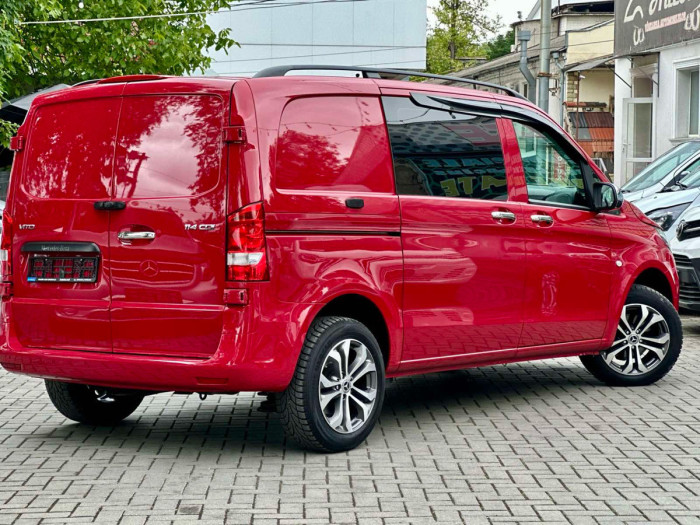 Mercedes Vito photo 2