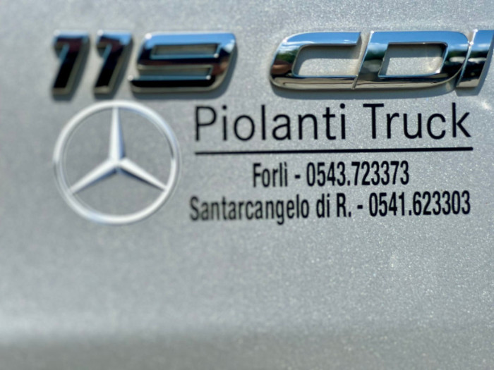 Mercedes Vito photo 12
