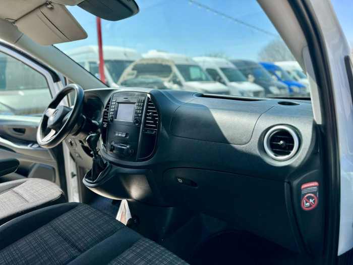 Mercedes Vito photo 6