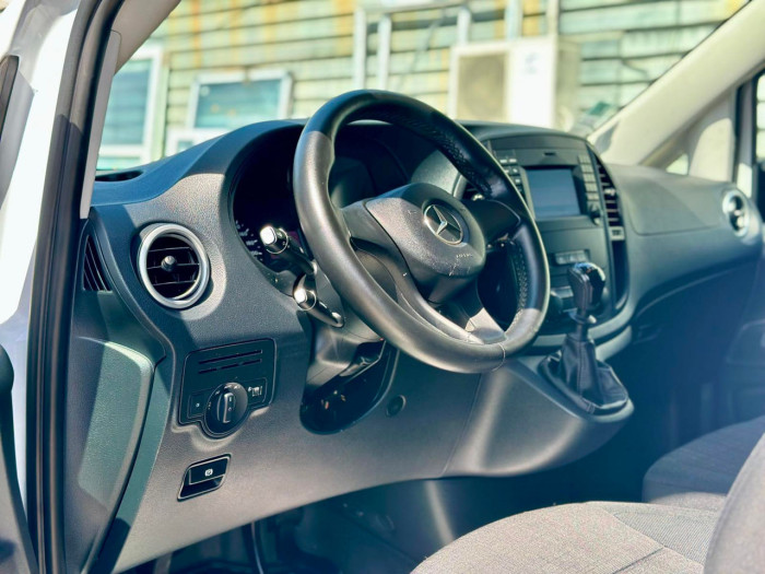 Mercedes Vito photo 7