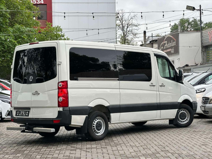 Volkswagen CRAFTER  cu 6 locuri photo 2