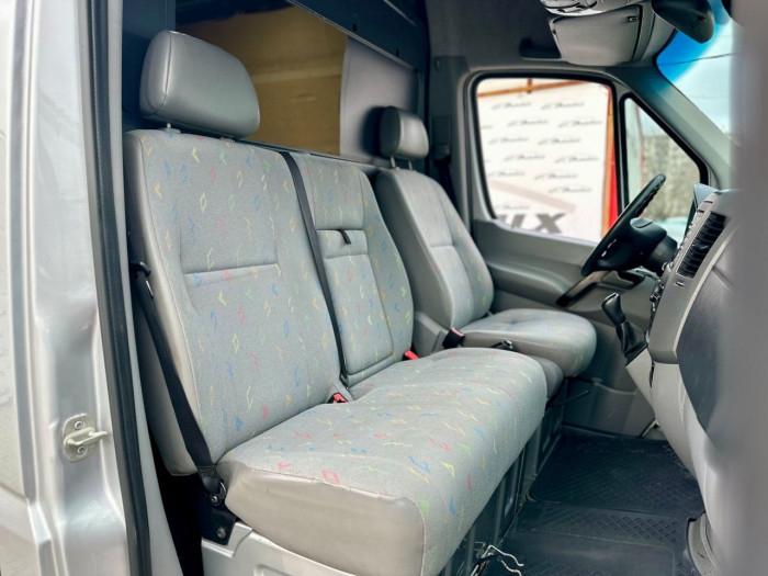 Volkswagen CRAFTER CU TVA photo 8