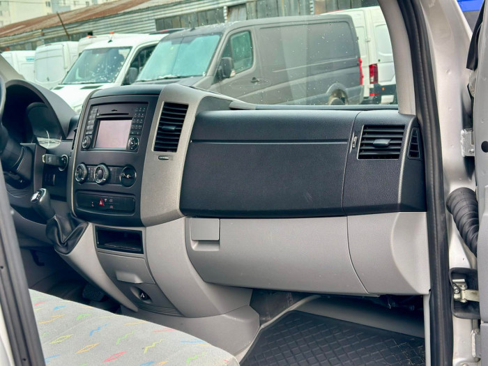 Volkswagen CRAFTER CU TVA photo 9