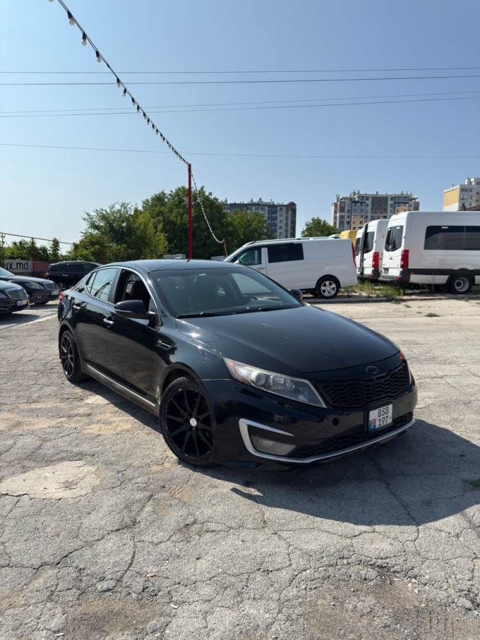KIA Optima an. 2013 photo