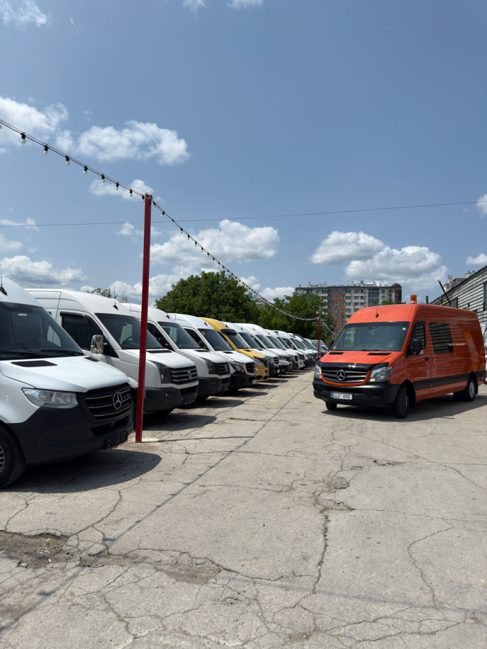 Mercedes Sprinter 519 an. 2015 photo
