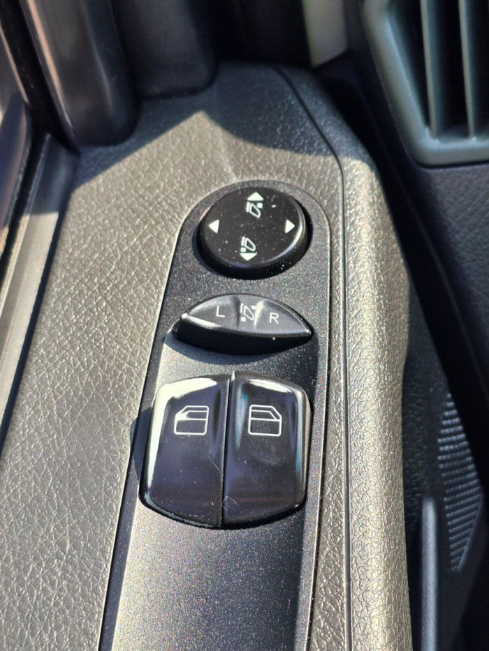Mercedes Vito an. 2013 photo 11