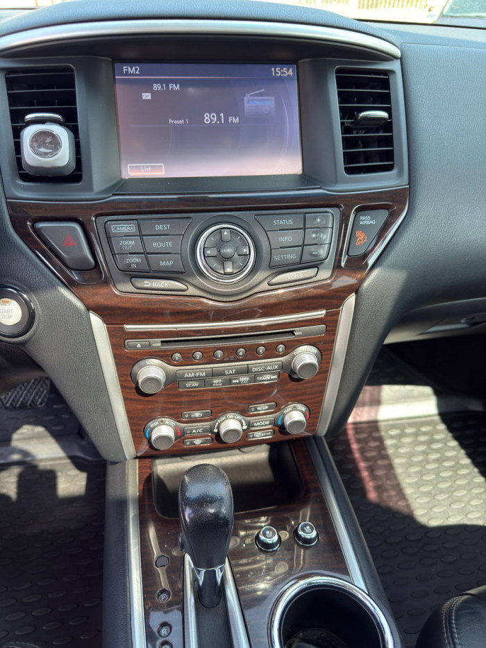 Nissan Pathfinder an. 2013 photo 9