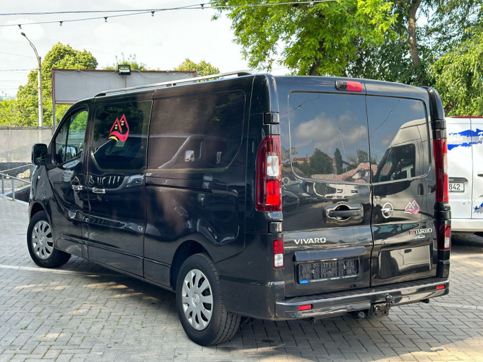 Opel Vivaro cu TVA an. 2016 photo 1