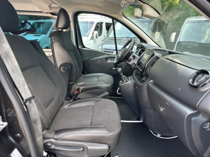 Opel Vivaro cu TVA an. 2016 photo 9