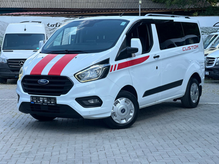 Ford Custum  an. 2019 photo