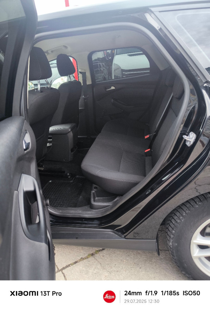 Ford Focus an. 2016 photo 8