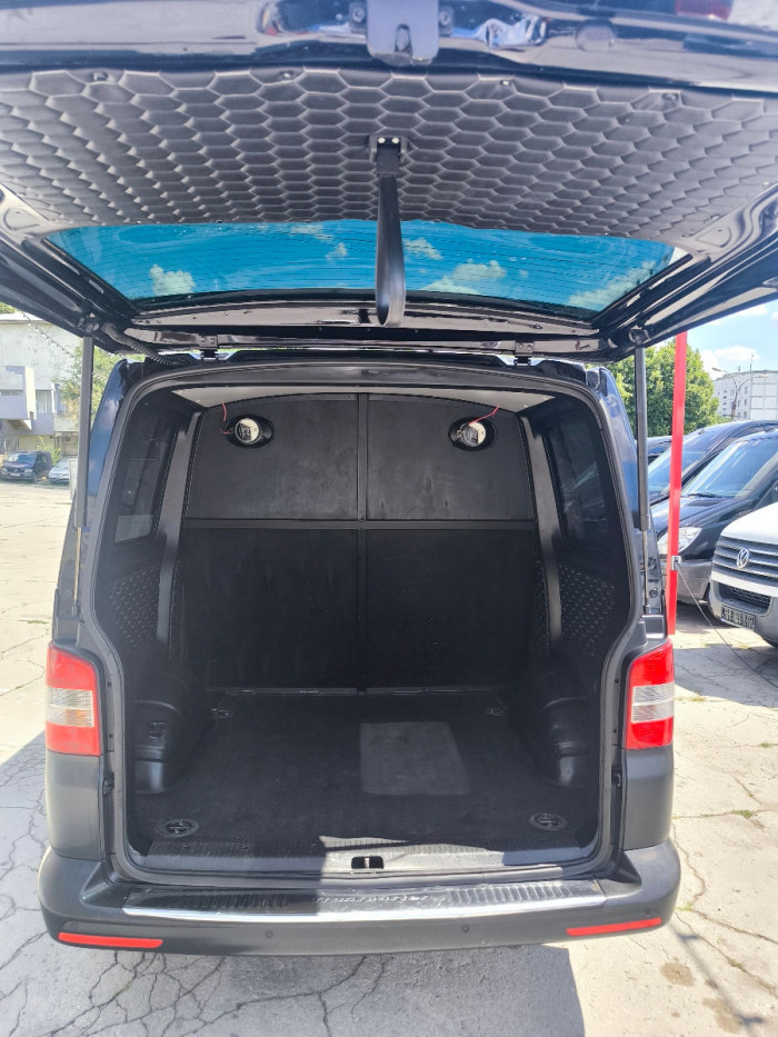 Volkswagen Transporter  an. 2013 photo 5