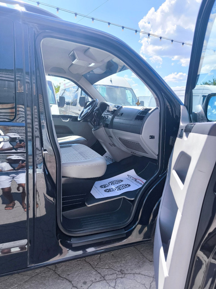 Volkswagen Transporter  an. 2013 photo 8