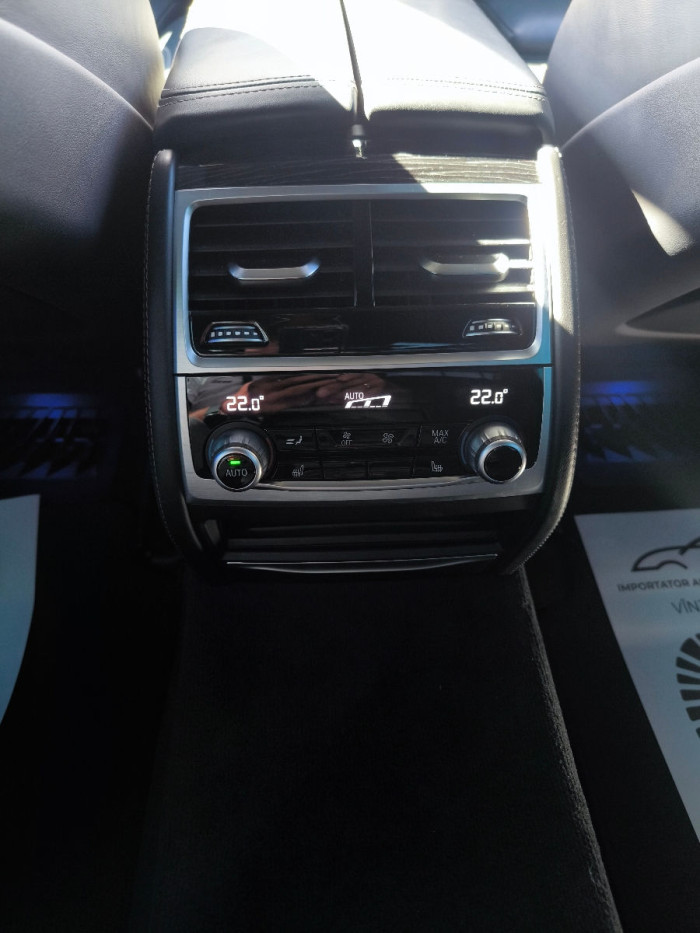 BMW 7 Series an. 2020 photo 9