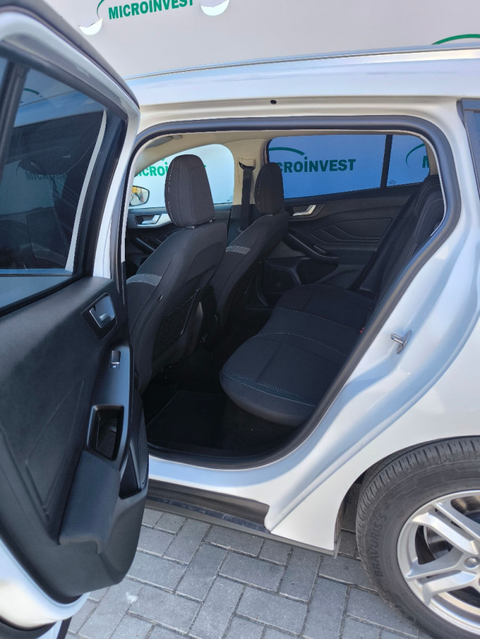 Ford Focus an. 2018 photo 4
