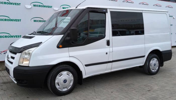 Ford Transit  an. 2011 photo