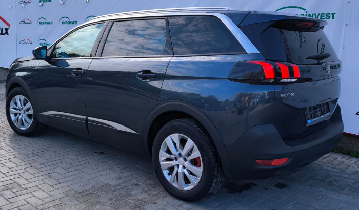 Peugeot 5008 an. 2018 photo 3