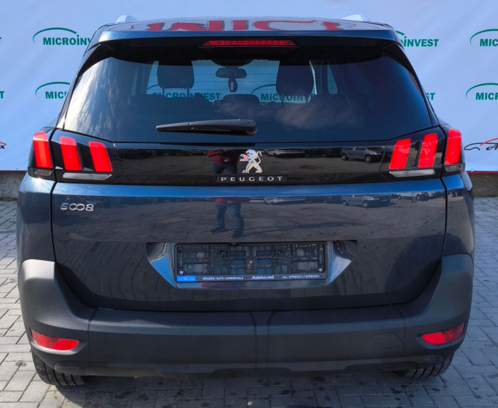 Peugeot 5008 an. 2018 photo 9