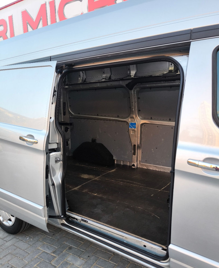 Ford Transit custum TVA an. 2018 photo 7