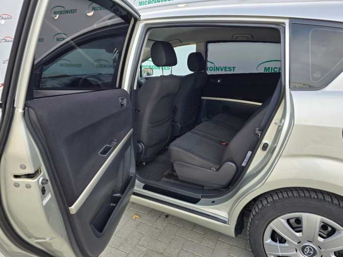 Toyota Corolla Verso an. 2005 photo 7