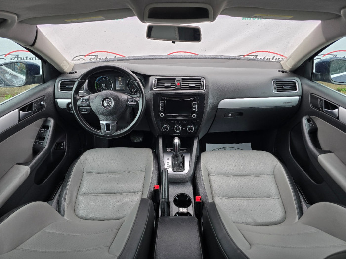 Volkswagen Jetta an. 2012 photo 11