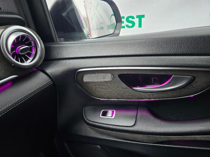 Mercedes V Class  an. 2015 photo 9