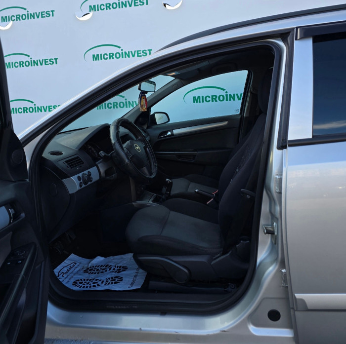 Opel Astra an. 2006 photo 6