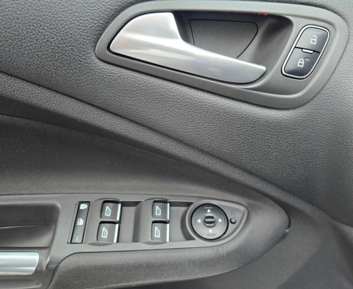 Ford C-Max an. 2015 - Autolux.md Ford C-Max an. 2015 photo 6