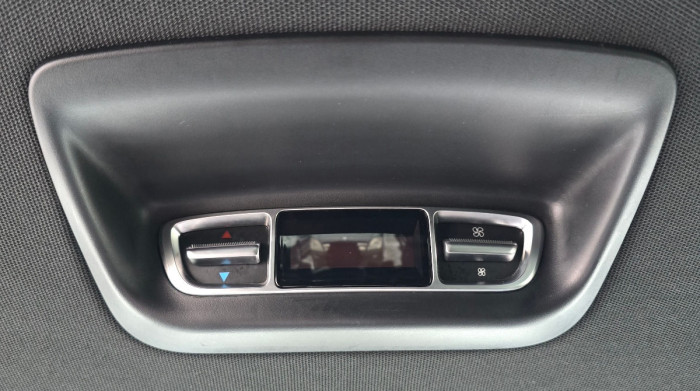 Mercedes V Class an. 2019 photo 16