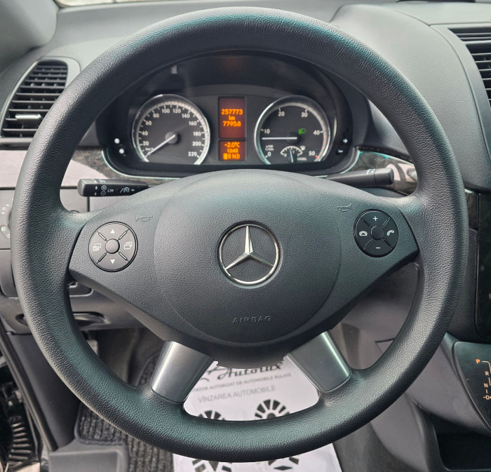 Mercedes Viano an. 2012 photo 10