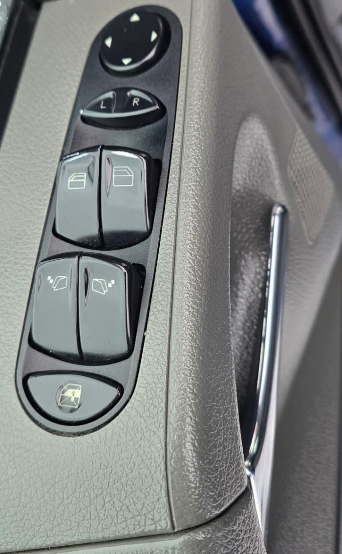 Mercedes Vito an. 2006 photo 9